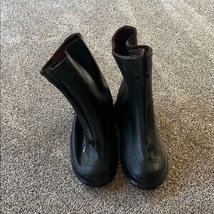 Black Rubber Over Boots